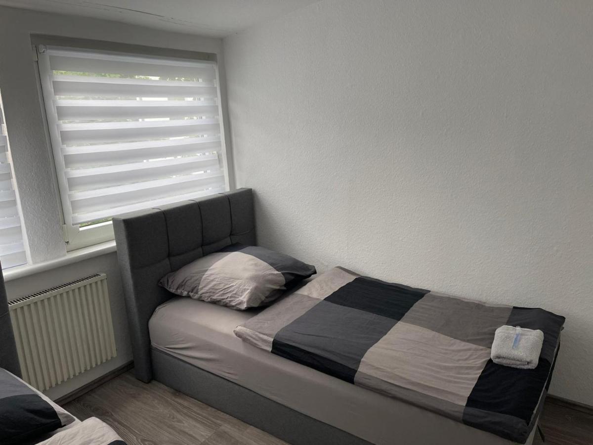 Apartment Bis Zu 8 Einzelbetten Stellplatz Wifi エッセン エクステリア 写真